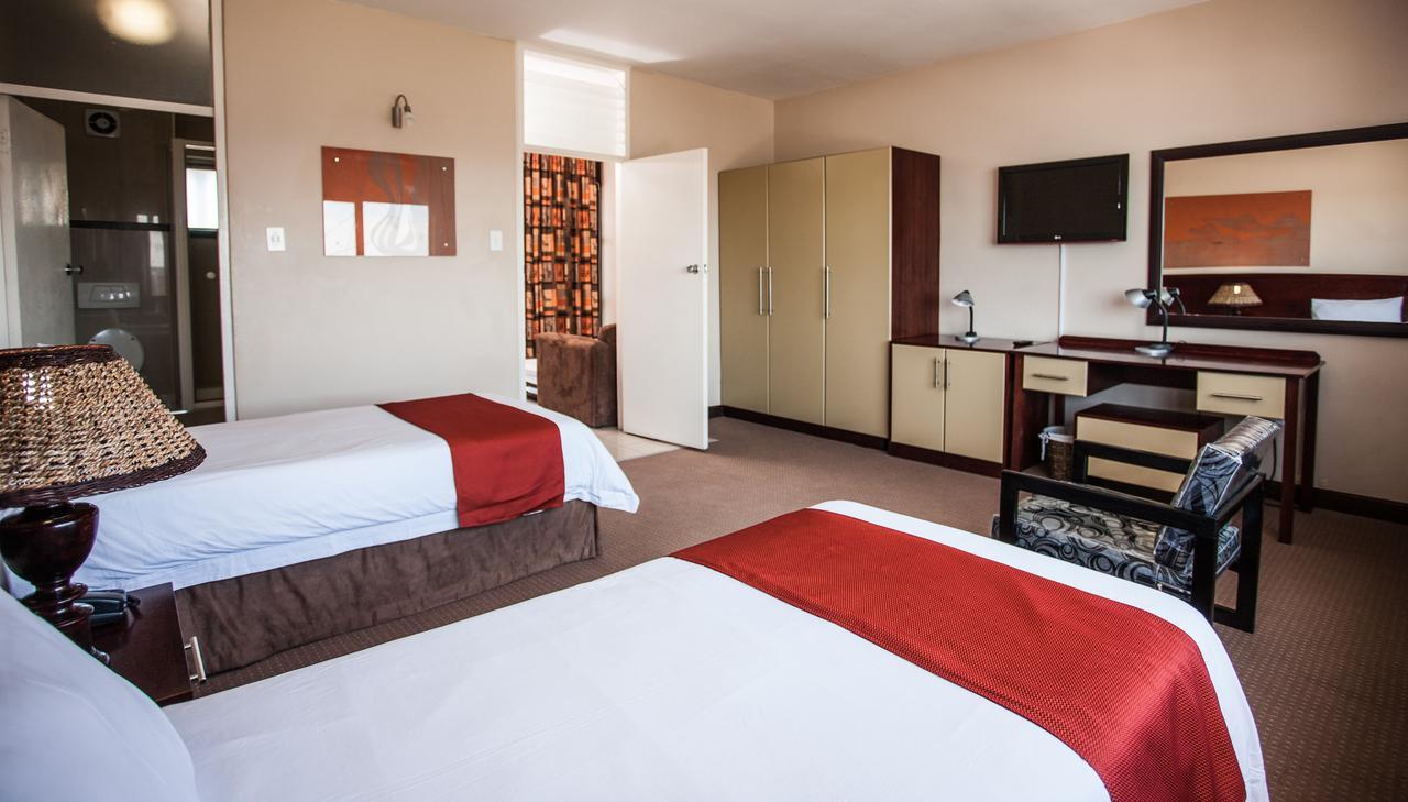 โคสต์แลนด์ เดอร์บัน เซลฟ์ แคเตอริง ฮฮลิเดย์ อพาร์ตเมนต์ เดอร์บัน ซีบีดี Aparthotel ภายนอก รูปภาพ