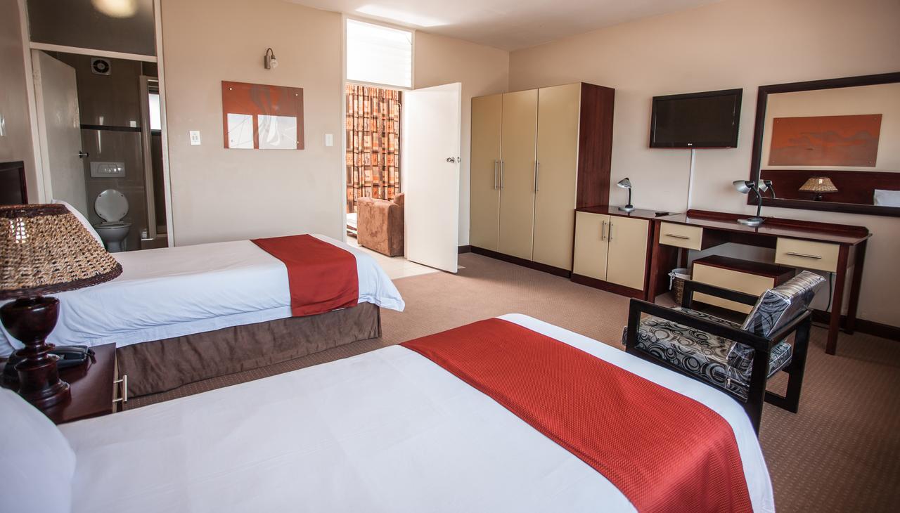 โคสต์แลนด์ เดอร์บัน เซลฟ์ แคเตอริง ฮฮลิเดย์ อพาร์ตเมนต์ เดอร์บัน ซีบีดี Aparthotel ภายนอก รูปภาพ