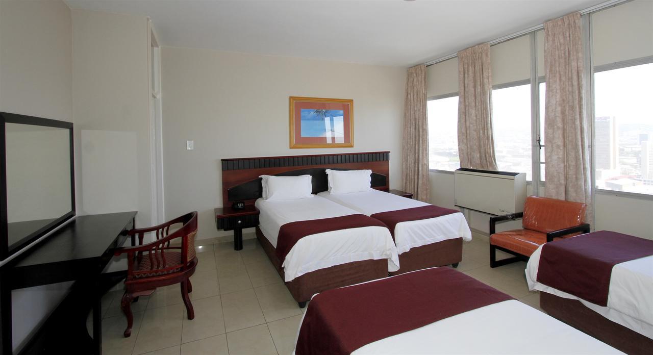 โคสต์แลนด์ เดอร์บัน เซลฟ์ แคเตอริง ฮฮลิเดย์ อพาร์ตเมนต์ เดอร์บัน ซีบีดี Aparthotel ภายนอก รูปภาพ